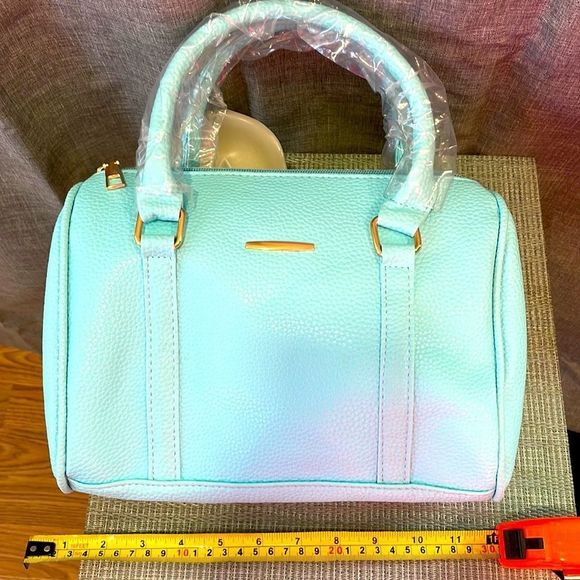 #162 Aqua Handbag - Picture 3 of 5